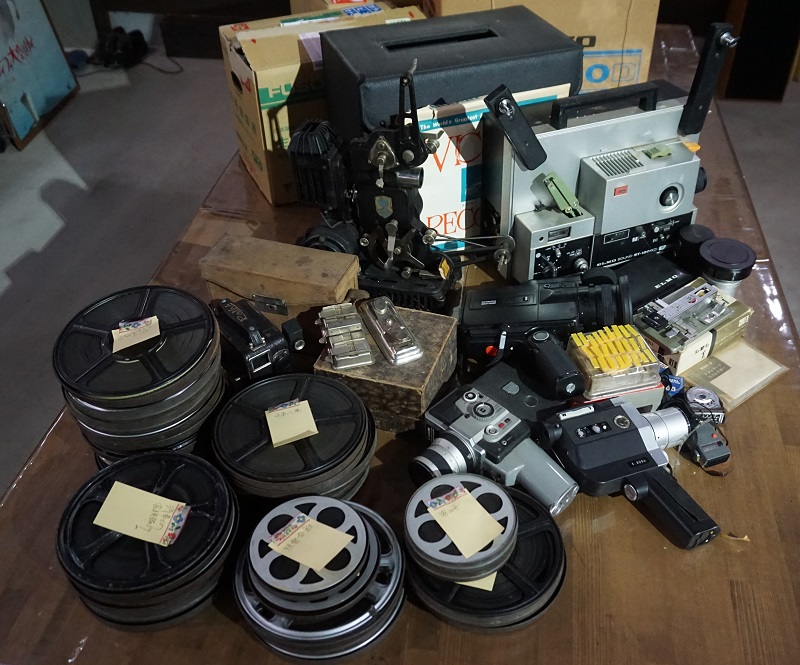 長崎県の方から、9.5ミリ映像と映写機などを寄贈していただきました