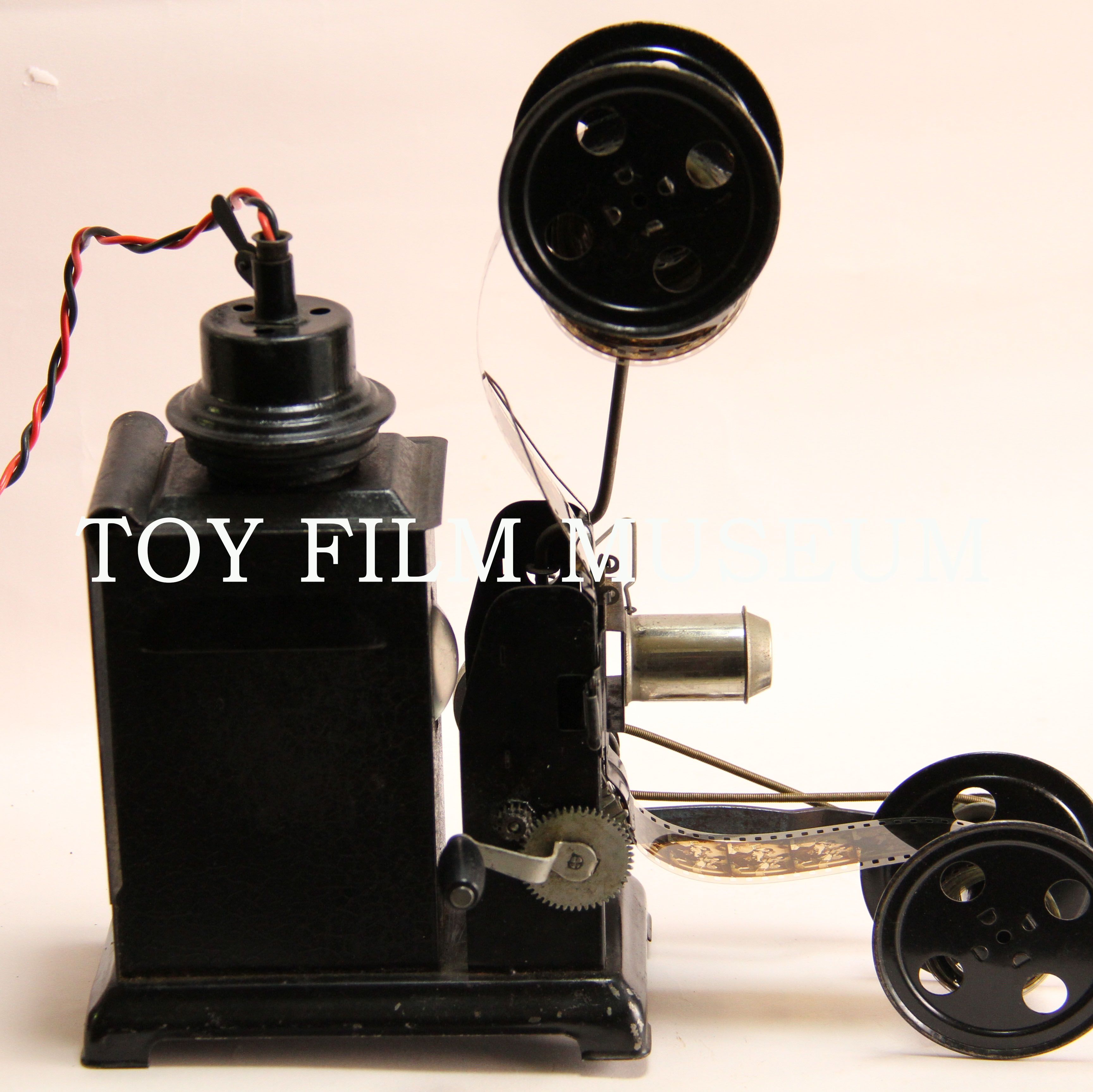 Leonard Mueller 35mm Toy Projector